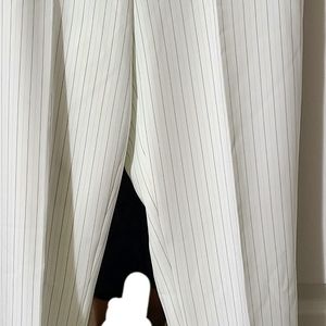 White Stripe Nine West pants size 8